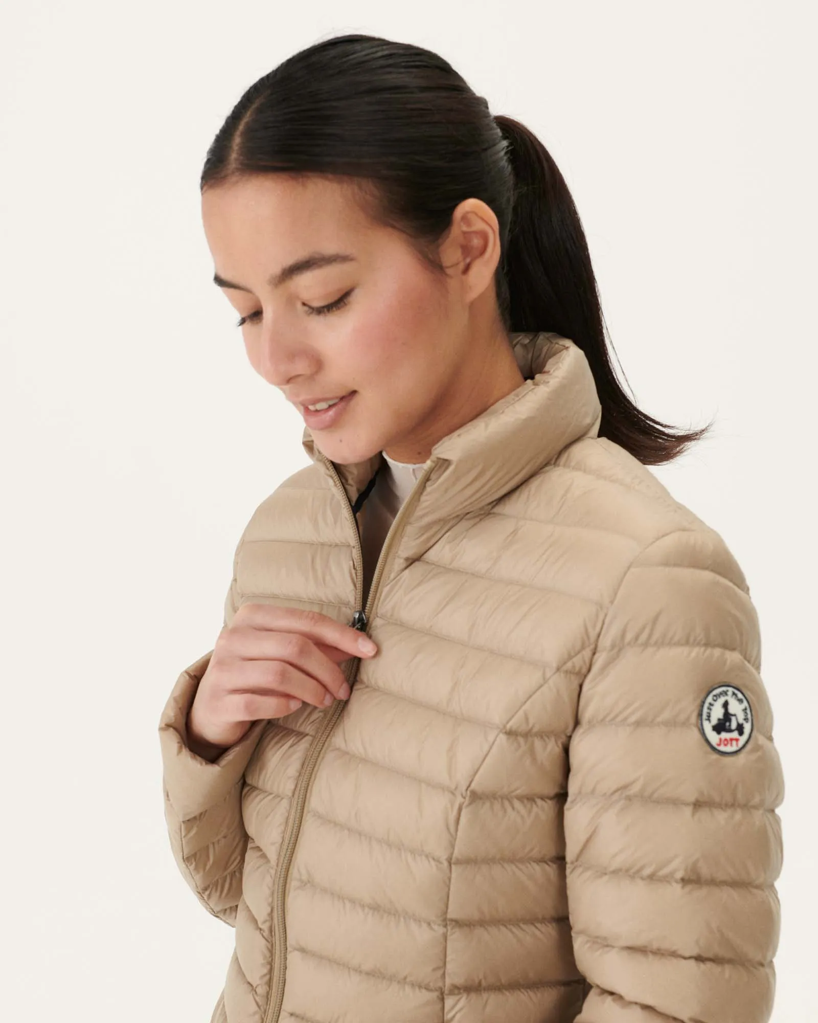 Lightweight down jacket Beige Cha