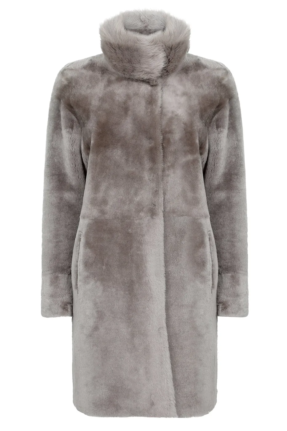 Sure! Here’s an optimized title for the product:

Reversible Shearling Coat in Cocoon Shape - Stylish Zermatt Design